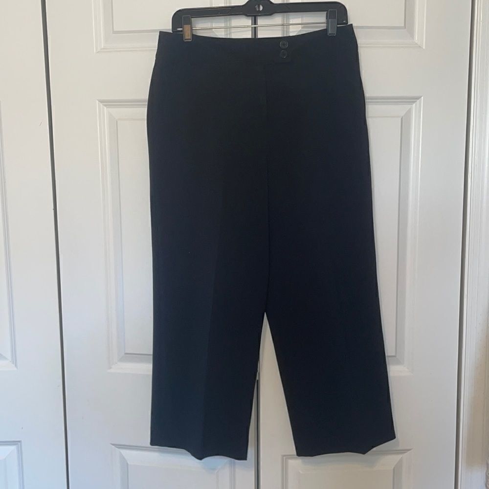 Larry Levine sport Capri dress pants